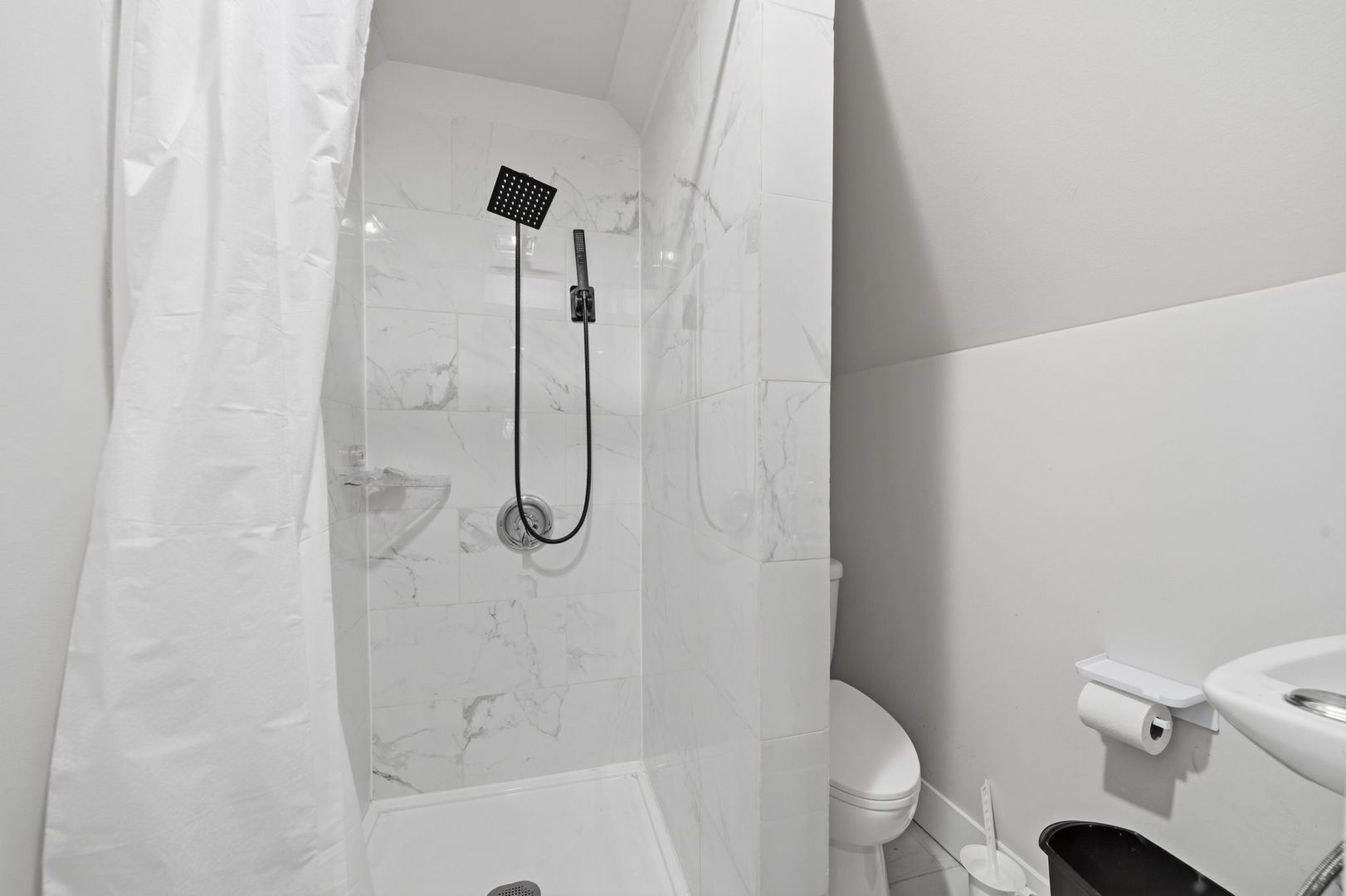 14504 S Mckinley Avenue, Posen, IL 60469