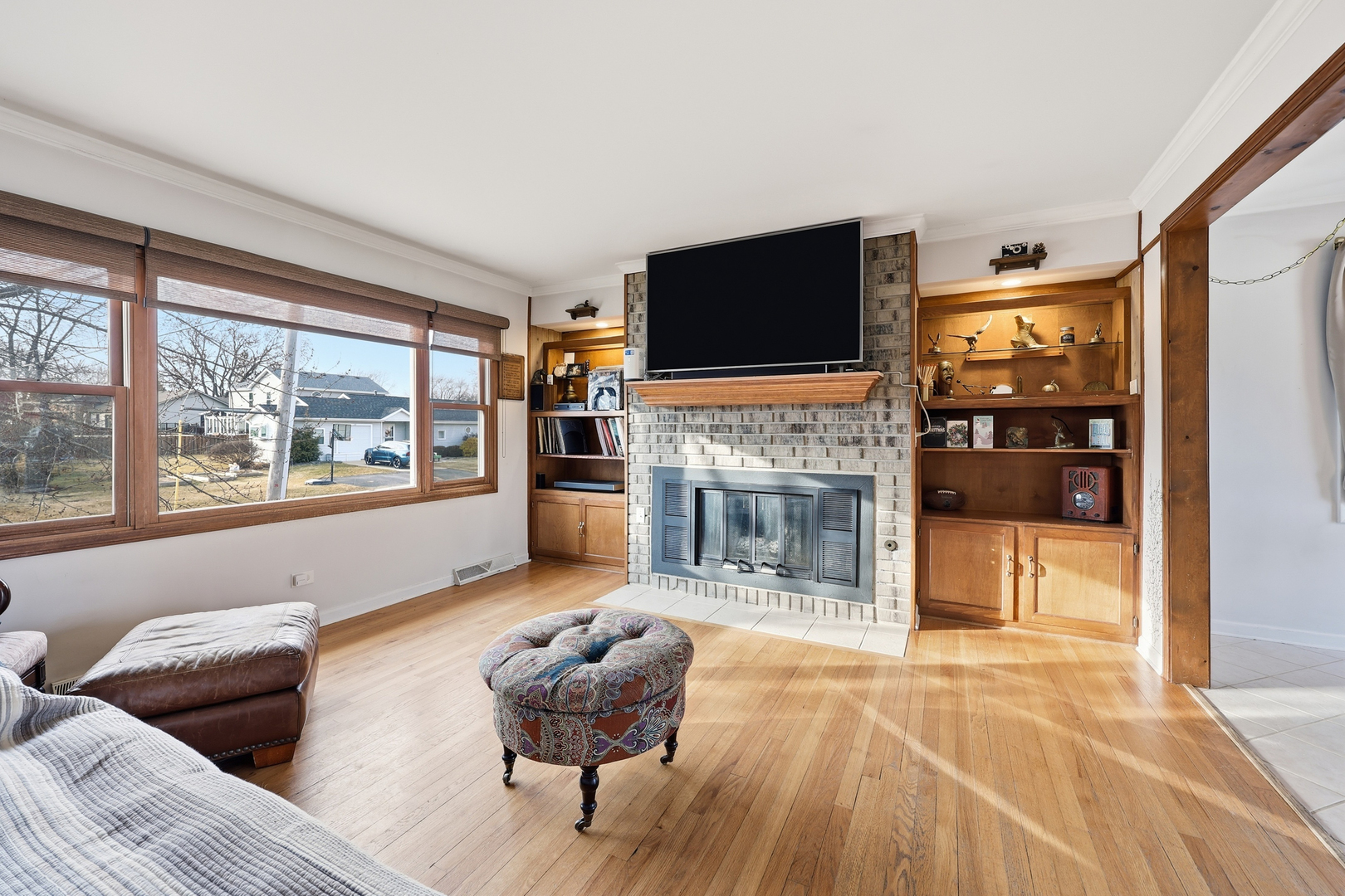 1120 Poplar Street, Lake In The Hills, IL 60156