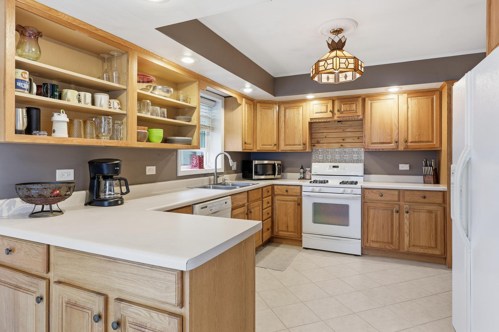 1120 Poplar Street, Lake In The Hills, IL 60156