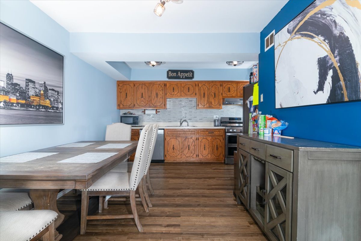 15957 78th Avenue, Tinley Park, IL 60477