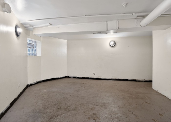 820 E 90th Place, Chicago, IL 60619