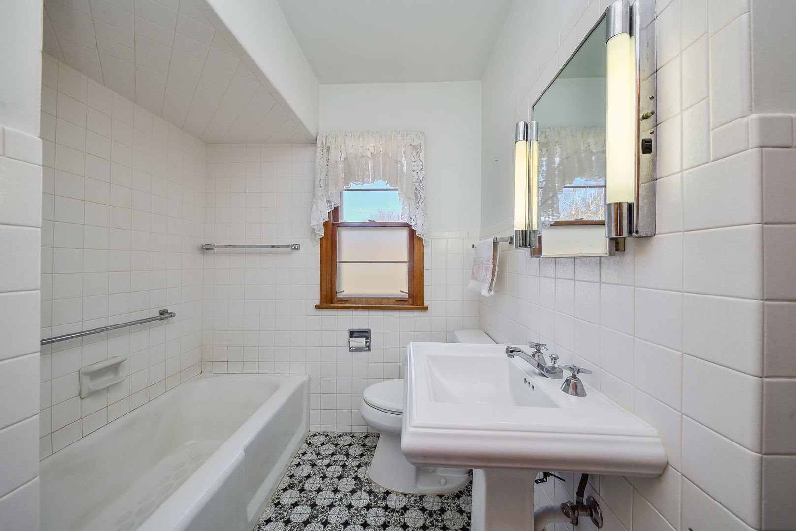 1322 Lakeview Street, Johnsburg, IL 60051