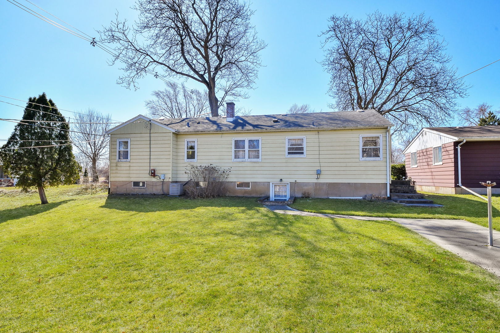 1322 Lakeview Street, Johnsburg, IL 60051