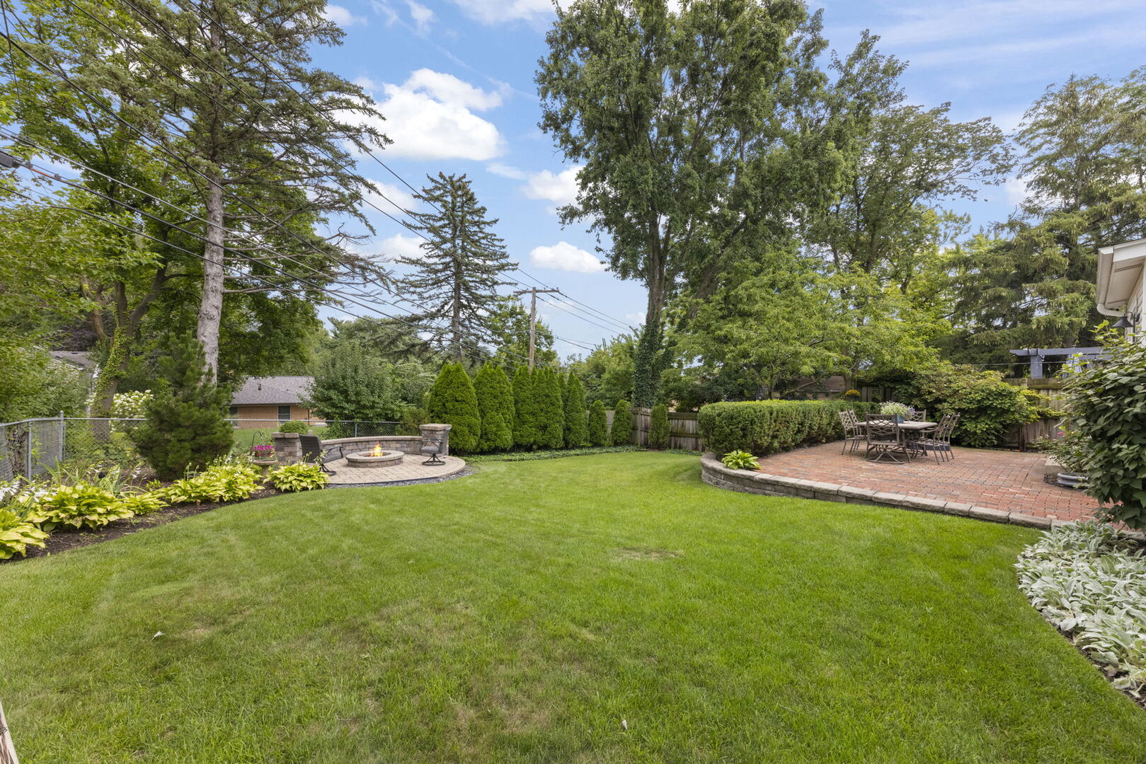 255 Grandview Avenue, Glen Ellyn, IL 60137