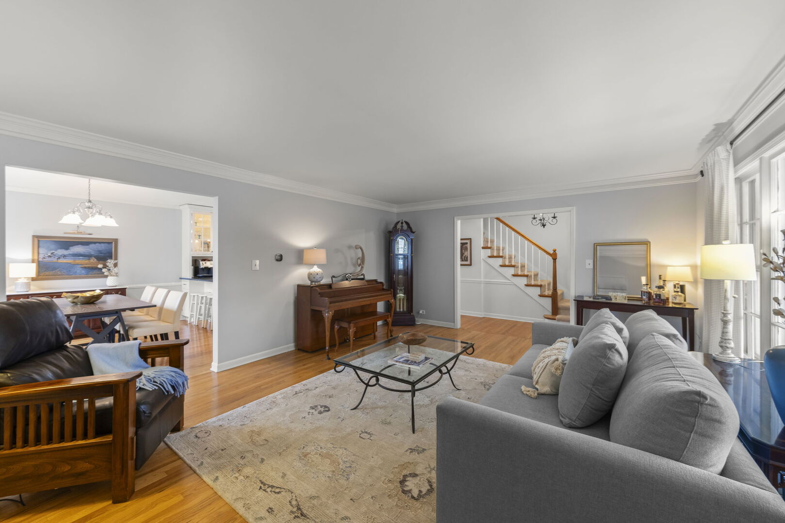 255 Grandview Avenue, Glen Ellyn, IL 60137