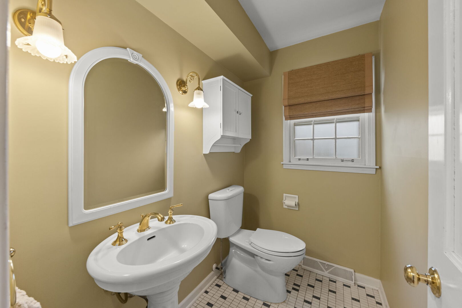 255 Grandview Avenue, Glen Ellyn, IL 60137