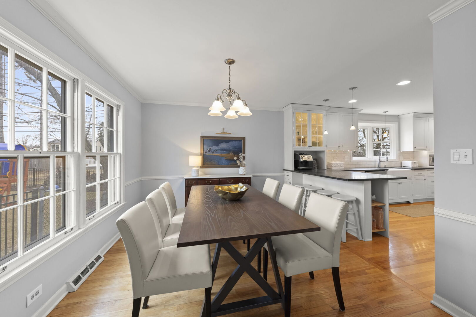 255 Grandview Avenue, Glen Ellyn, IL 60137