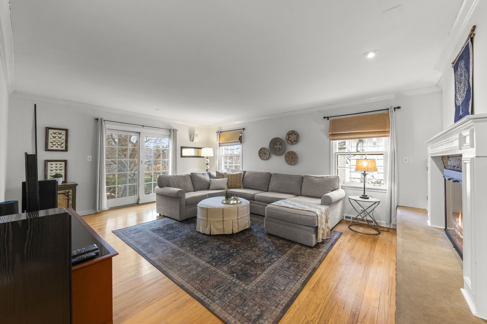 255 Grandview Avenue, Glen Ellyn, IL 60137