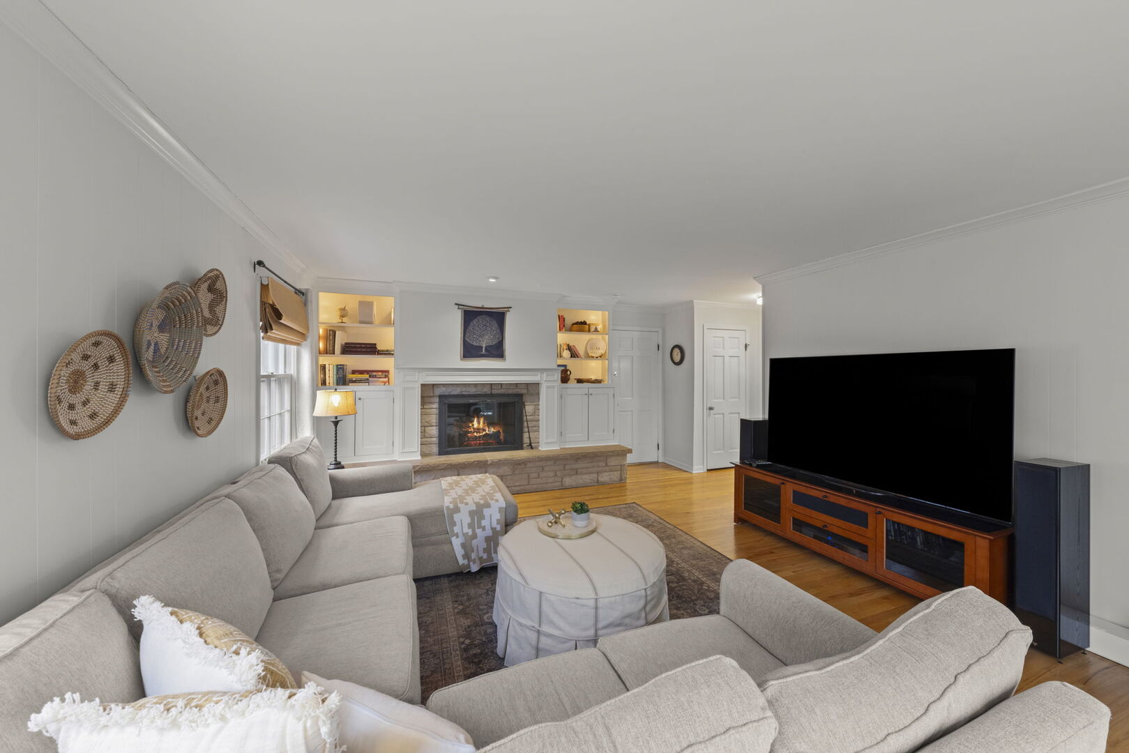 255 Grandview Avenue, Glen Ellyn, IL 60137