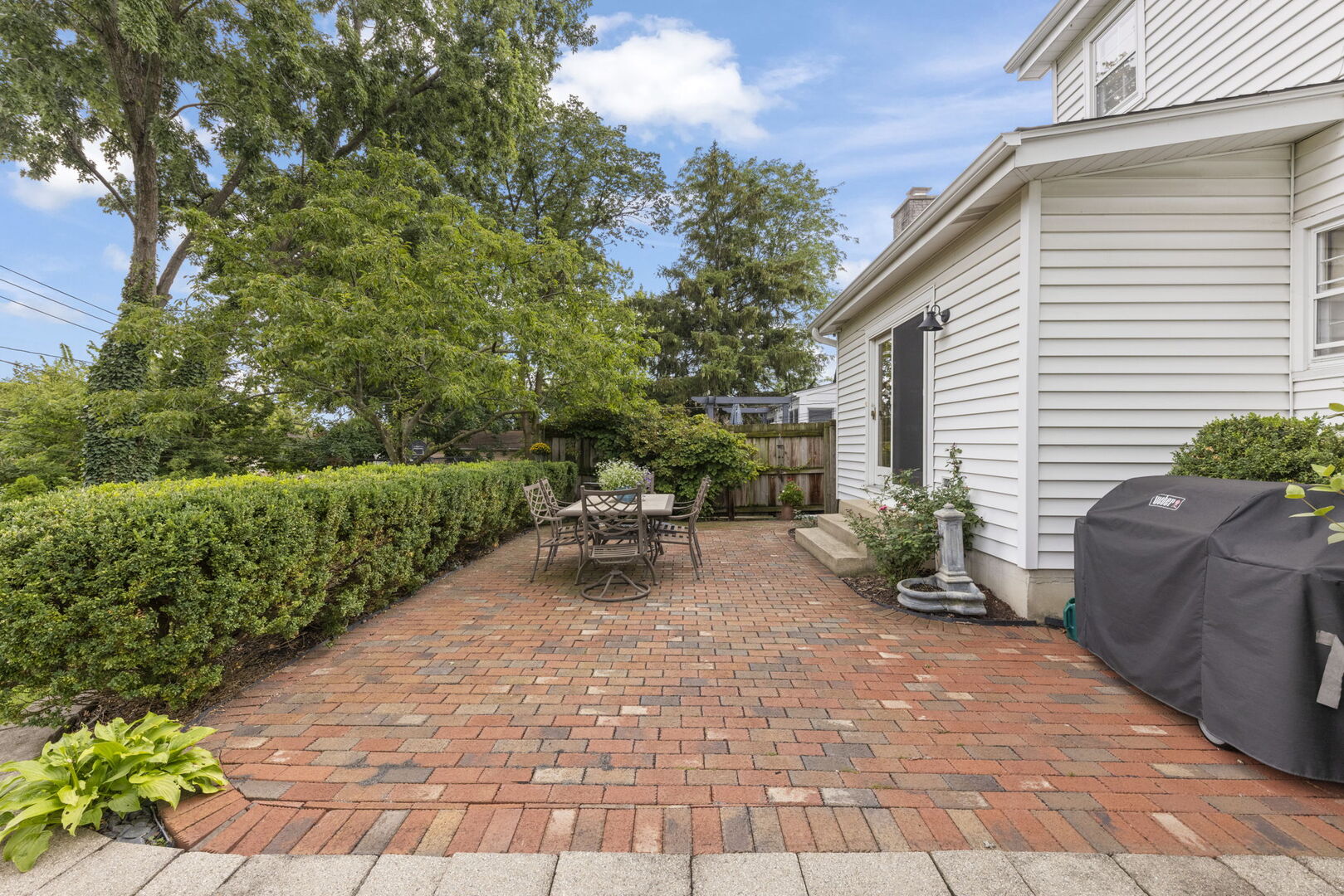 255 Grandview Avenue, Glen Ellyn, IL 60137