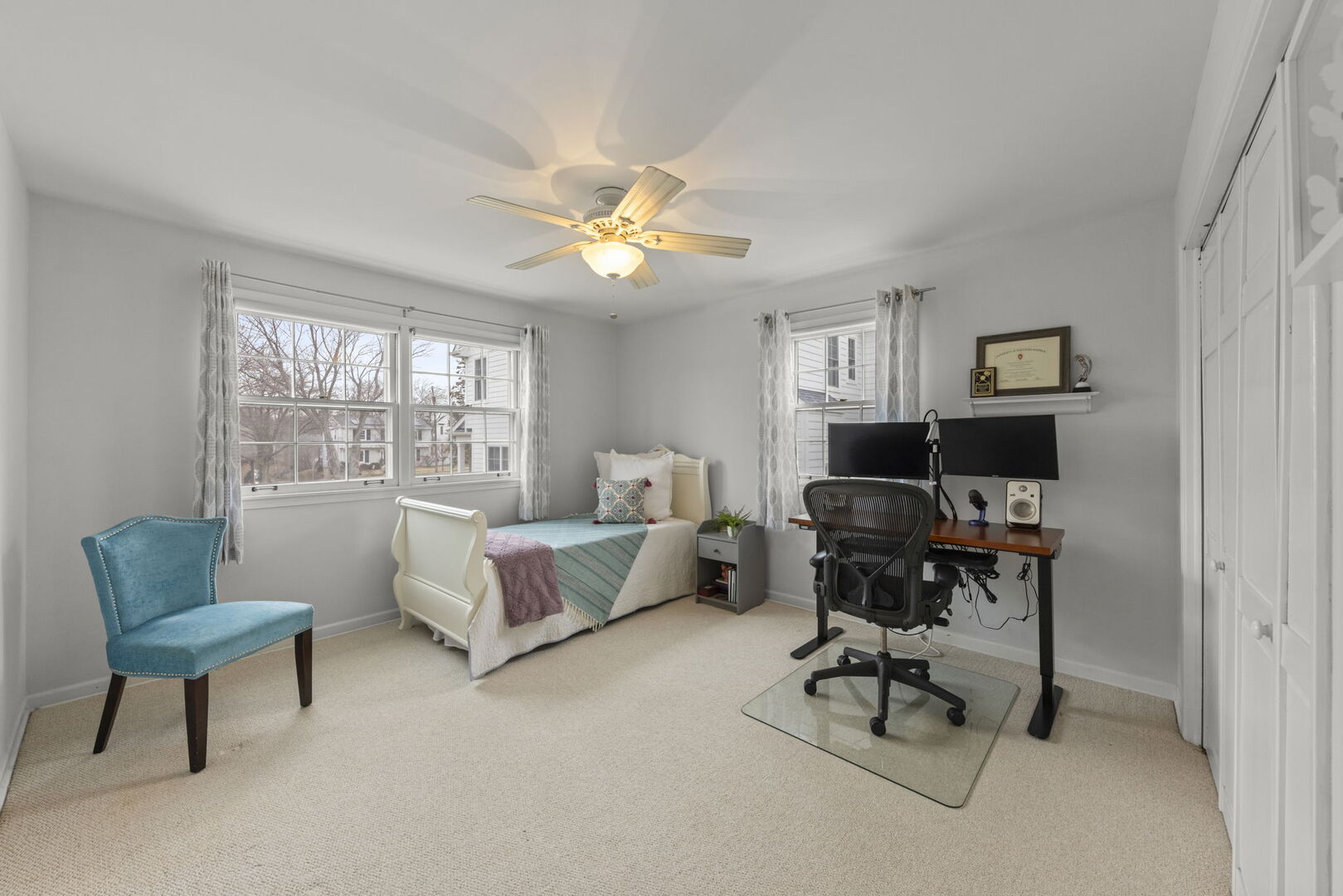 255 Grandview Avenue, Glen Ellyn, IL 60137