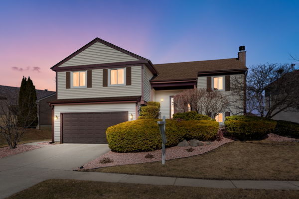 203 Albert Drive, Vernon Hills, IL 60061