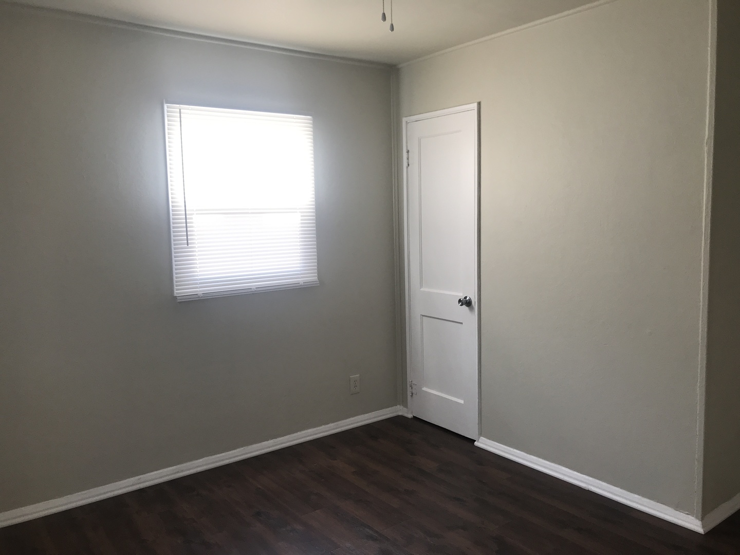 924 Pine Street, Waukegan, IL 60085