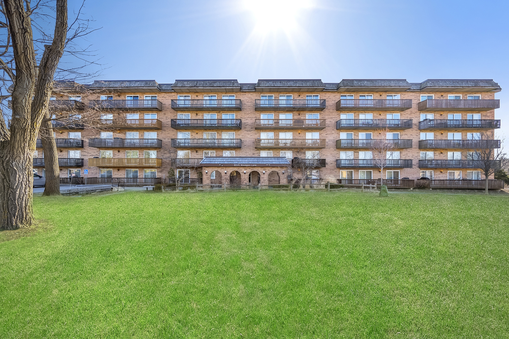8025 WOODGLEN Lane #207, Downers Grove, IL 60516