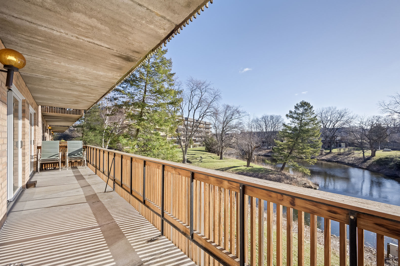 8025 WOODGLEN Lane #207, Downers Grove, IL 60516