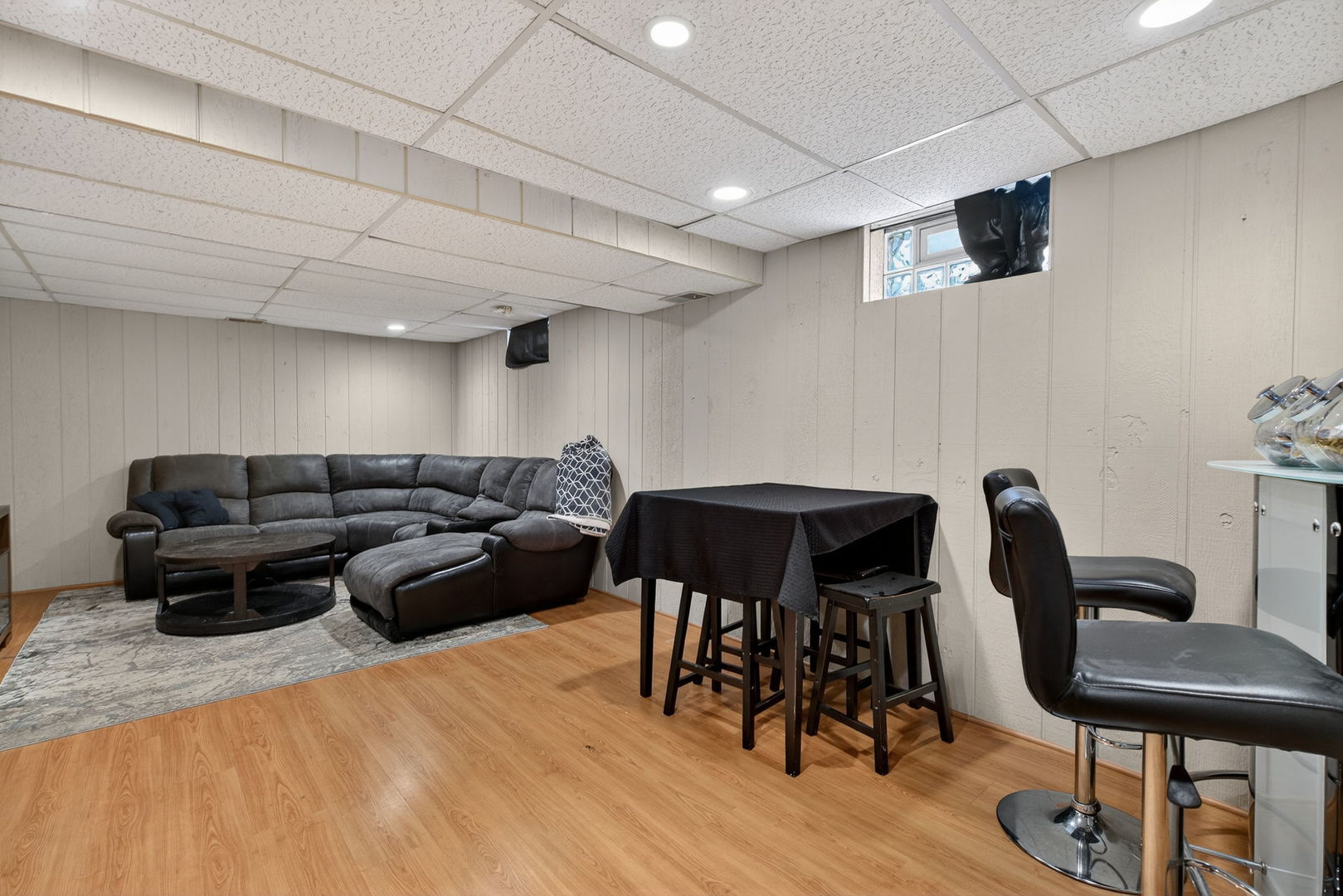 314 Plum Street, Lake In The Hills, IL 60156