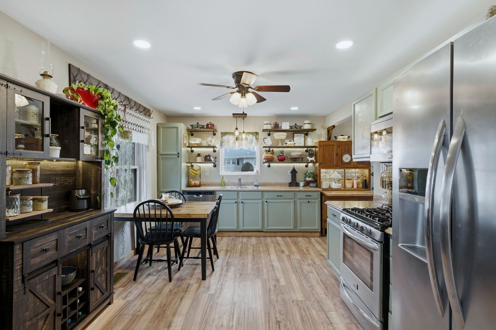 146 S Cooper Road, New Lenox, IL 60451