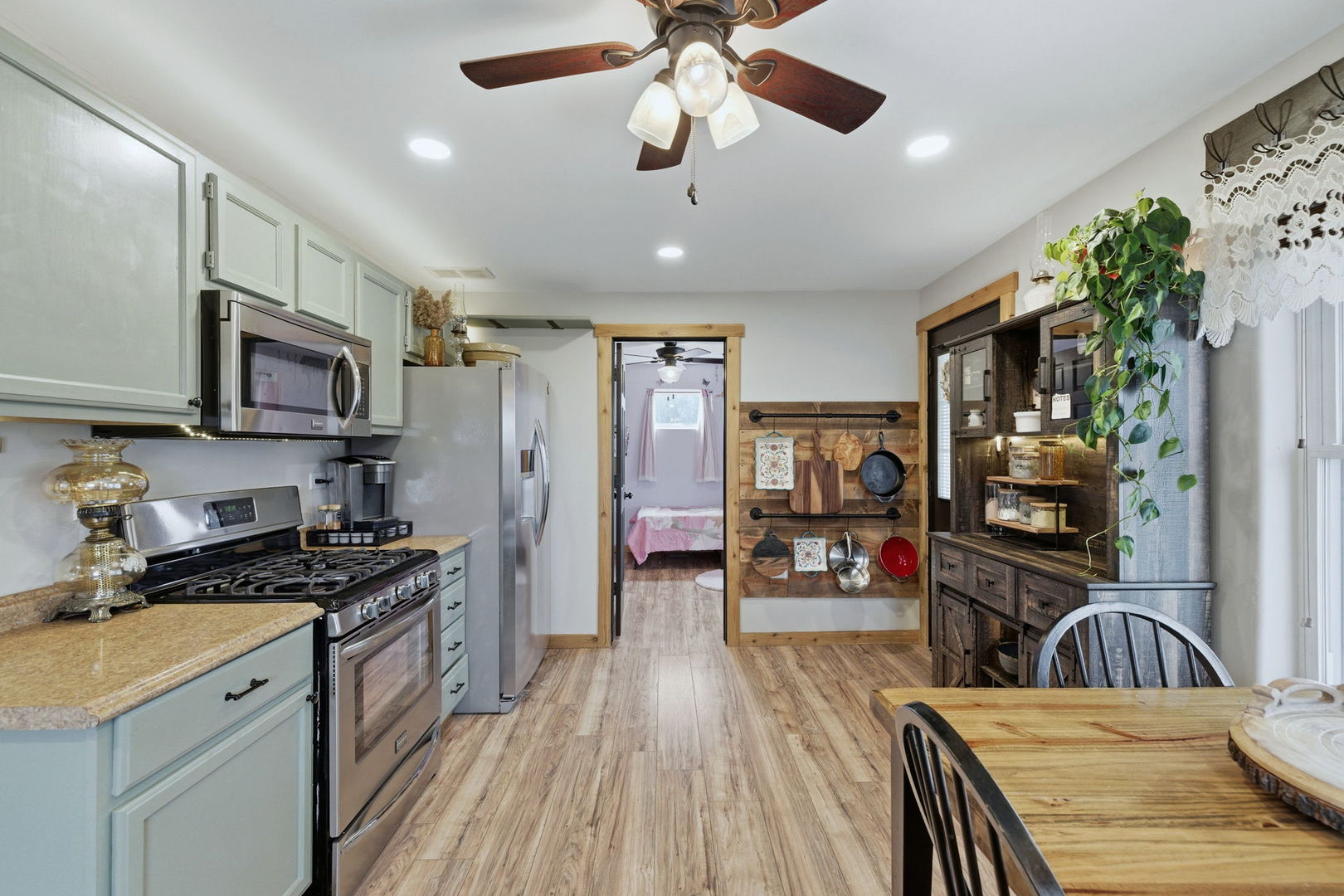 146 S Cooper Road, New Lenox, IL 60451