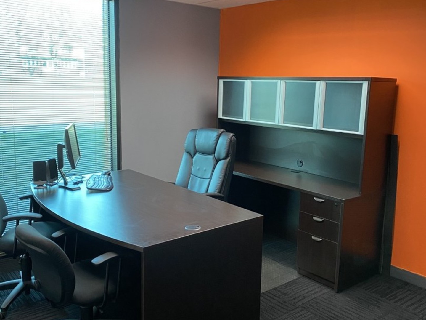 977 N OAKLAWN Avenue, Elmhurst, IL 60126