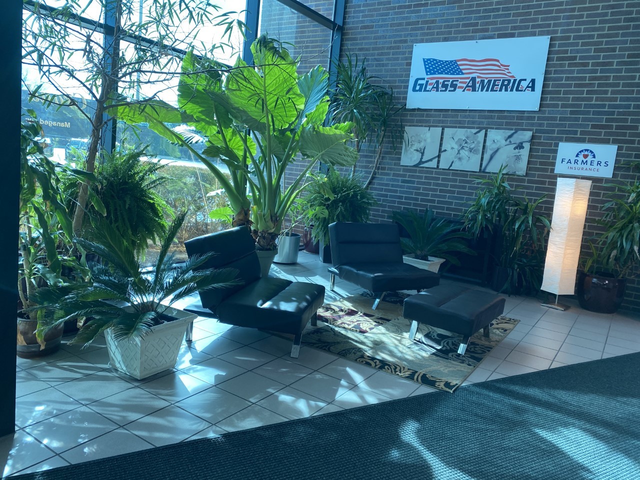 977 N OAKLAWN Avenue, Elmhurst, IL 60126