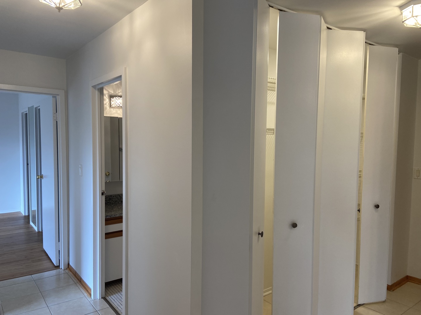 1605 E Central Road #410B, Arlington Heights, IL 60005