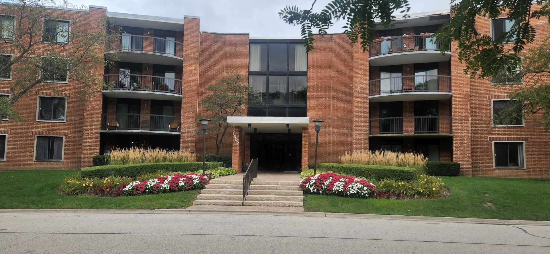 1605 E Central Road #410B, Arlington Heights, IL 60005