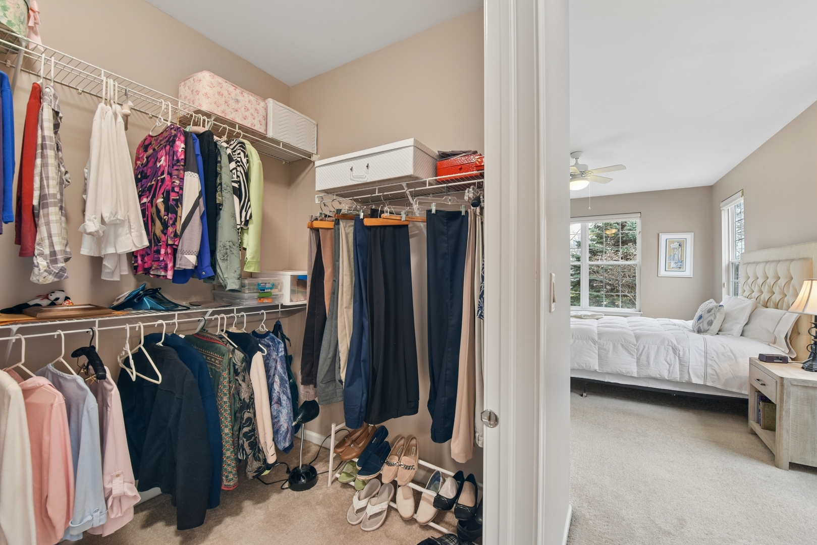 1104 Heathrow Lane, Aurora, IL 60502