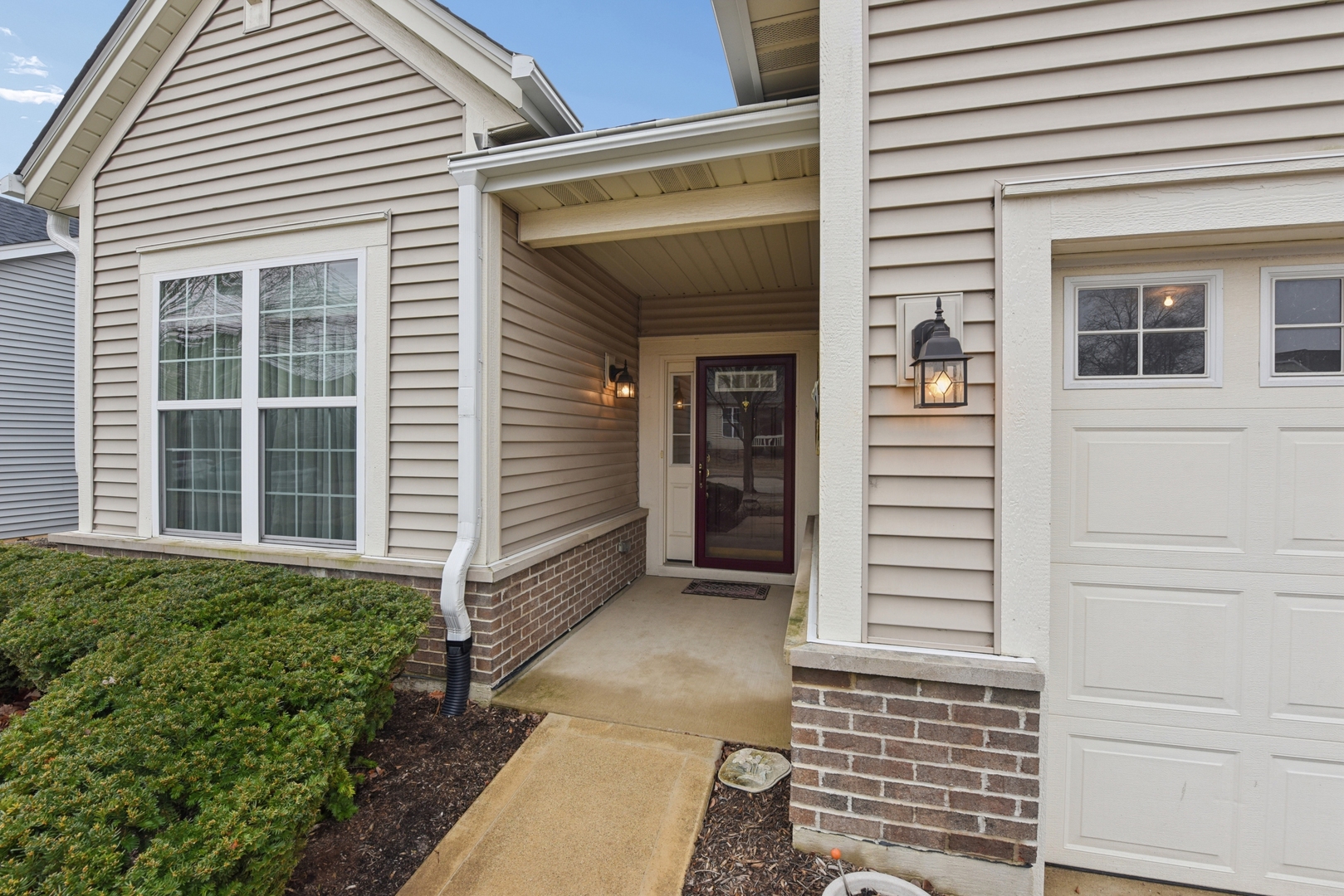 1104 Heathrow Lane, Aurora, IL 60502