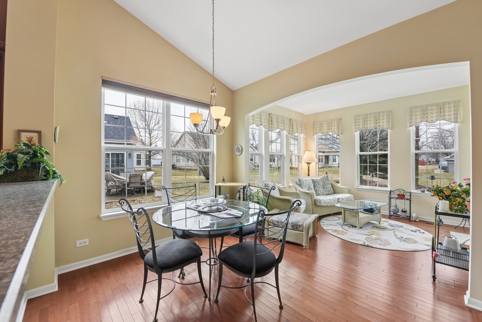 1104 Heathrow Lane, Aurora, IL 60502