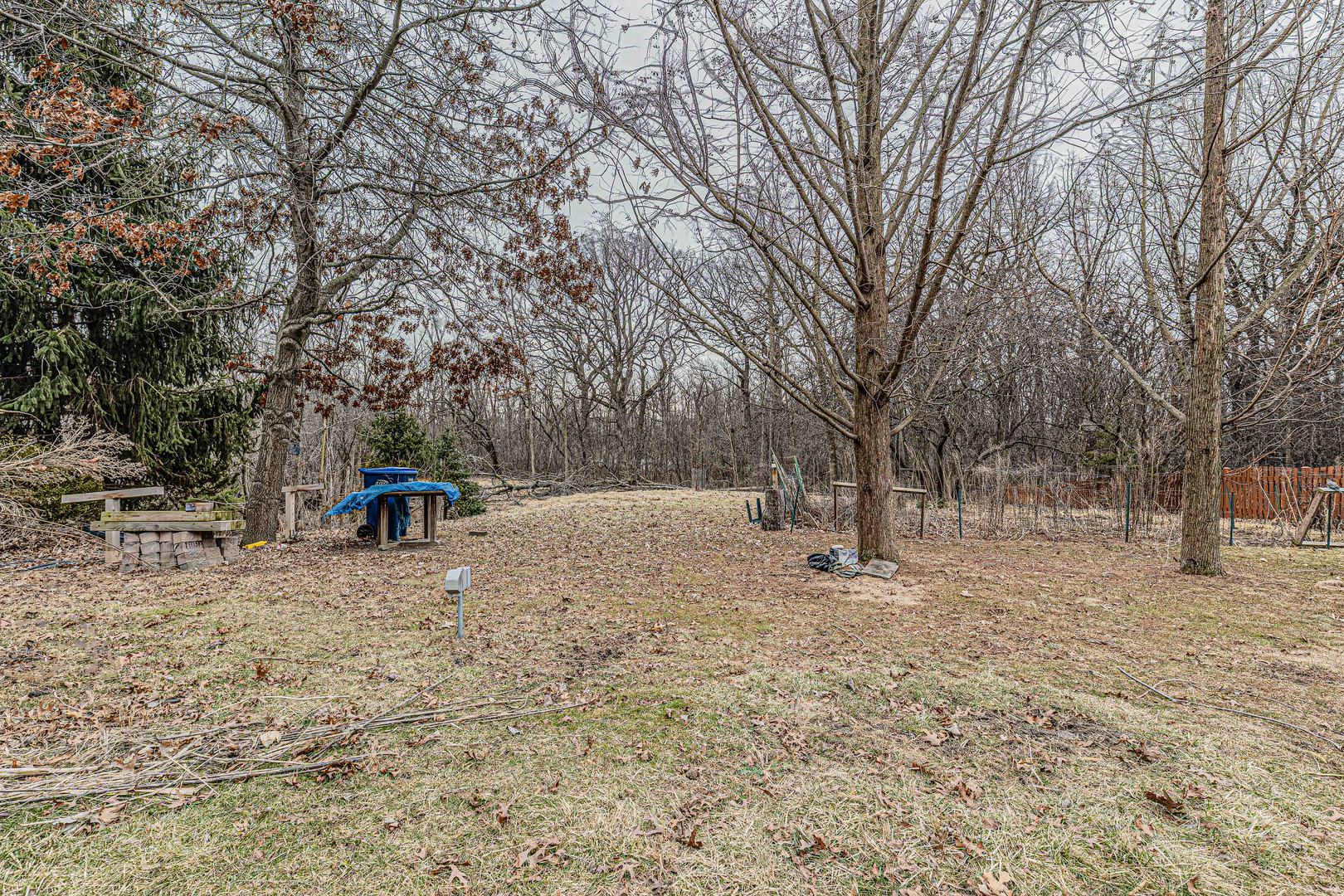 1367 S Elder Lane, Waukegan, IL 60085