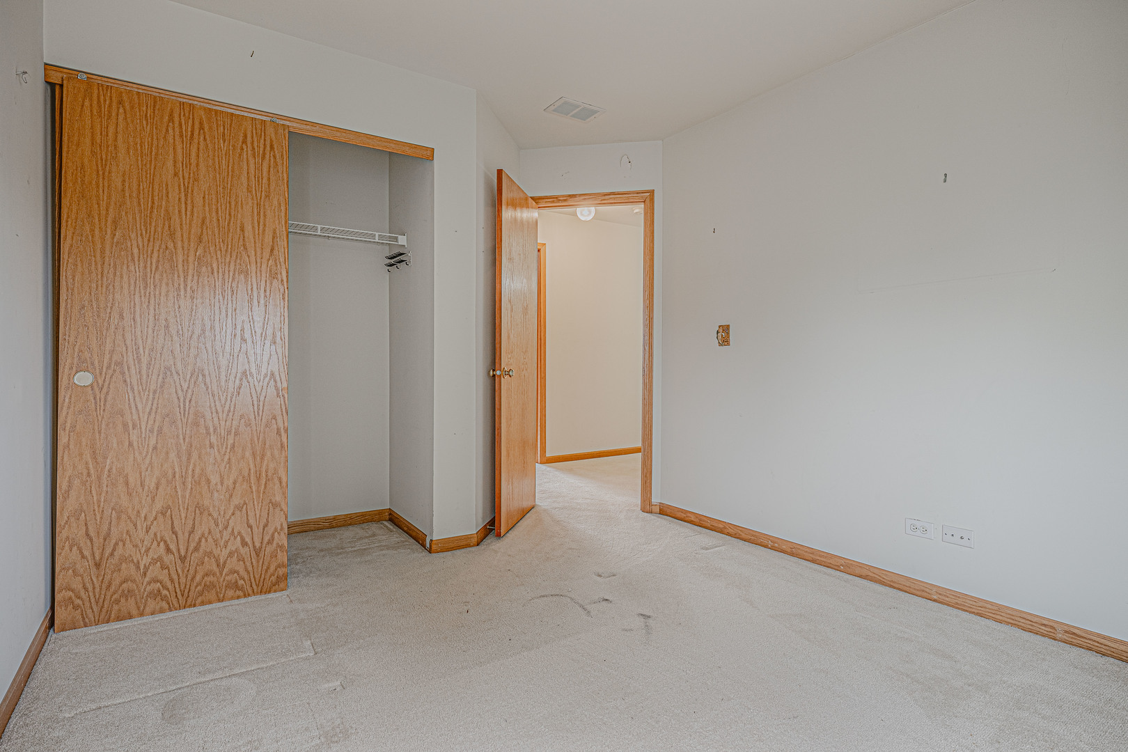 1367 S Elder Lane, Waukegan, IL 60085