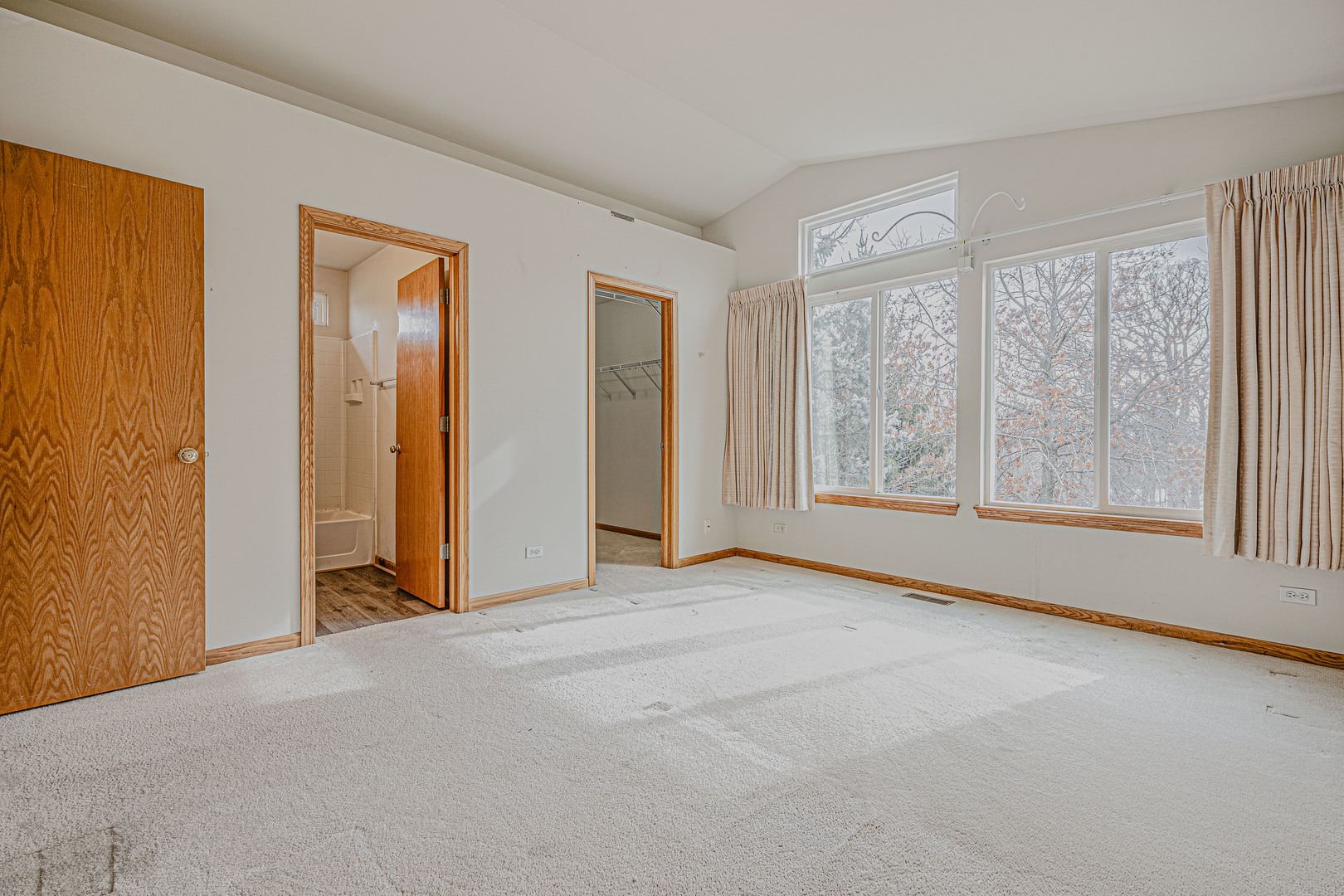 1367 S Elder Lane, Waukegan, IL 60085