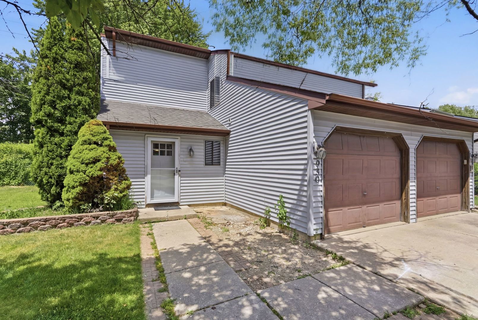 930 AUTUMN Lane, Aurora, IL 60505