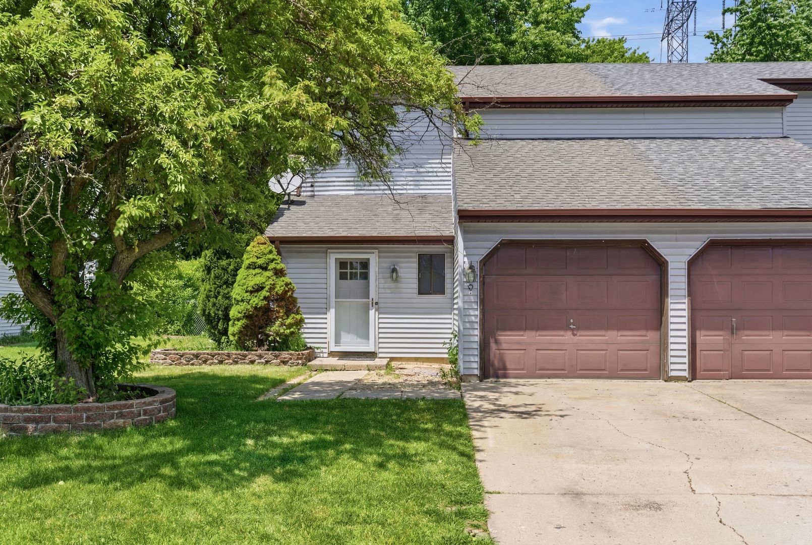 930 AUTUMN Lane, Aurora, IL 60505