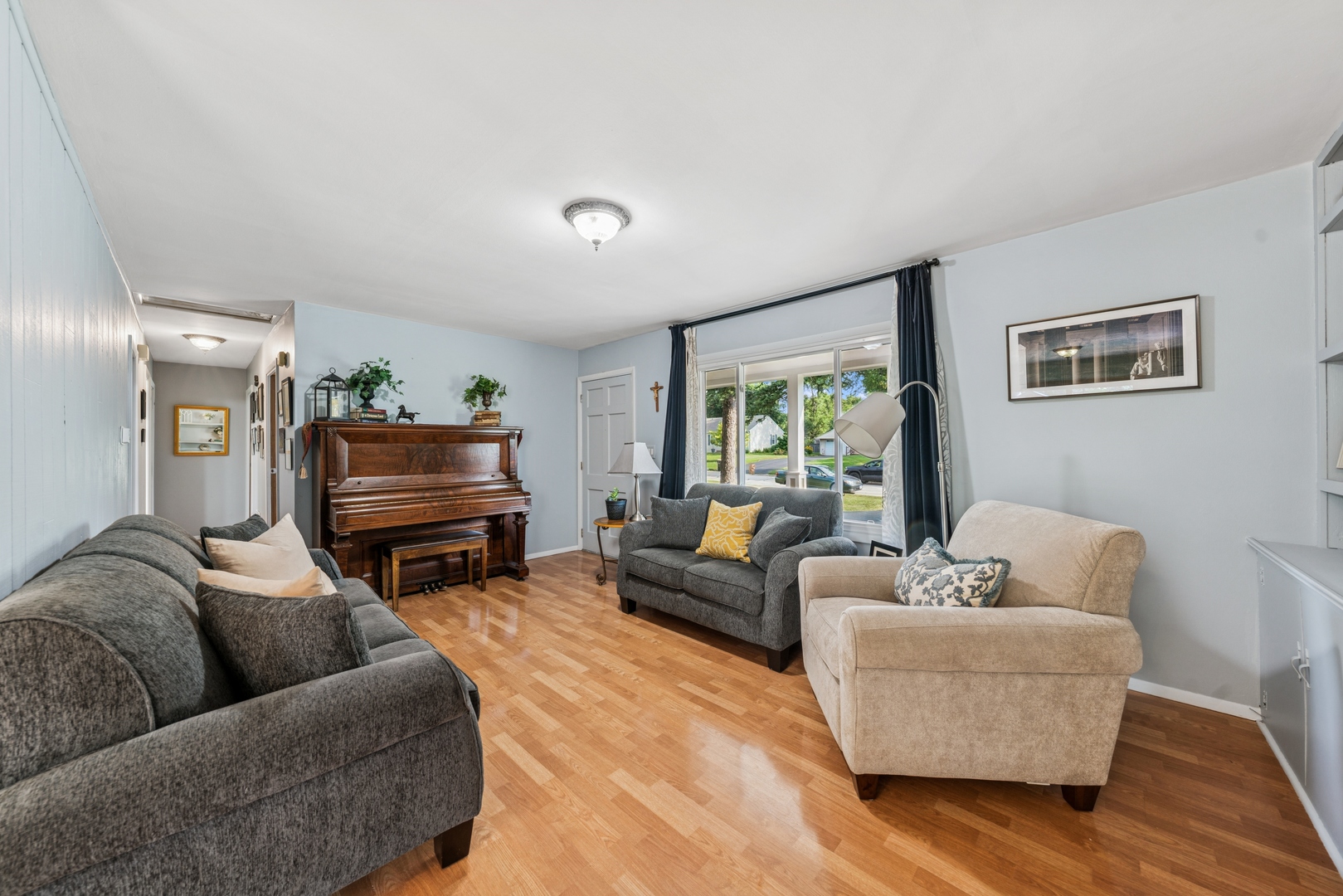 2917 Westridge Drive, Woodridge, IL 60517