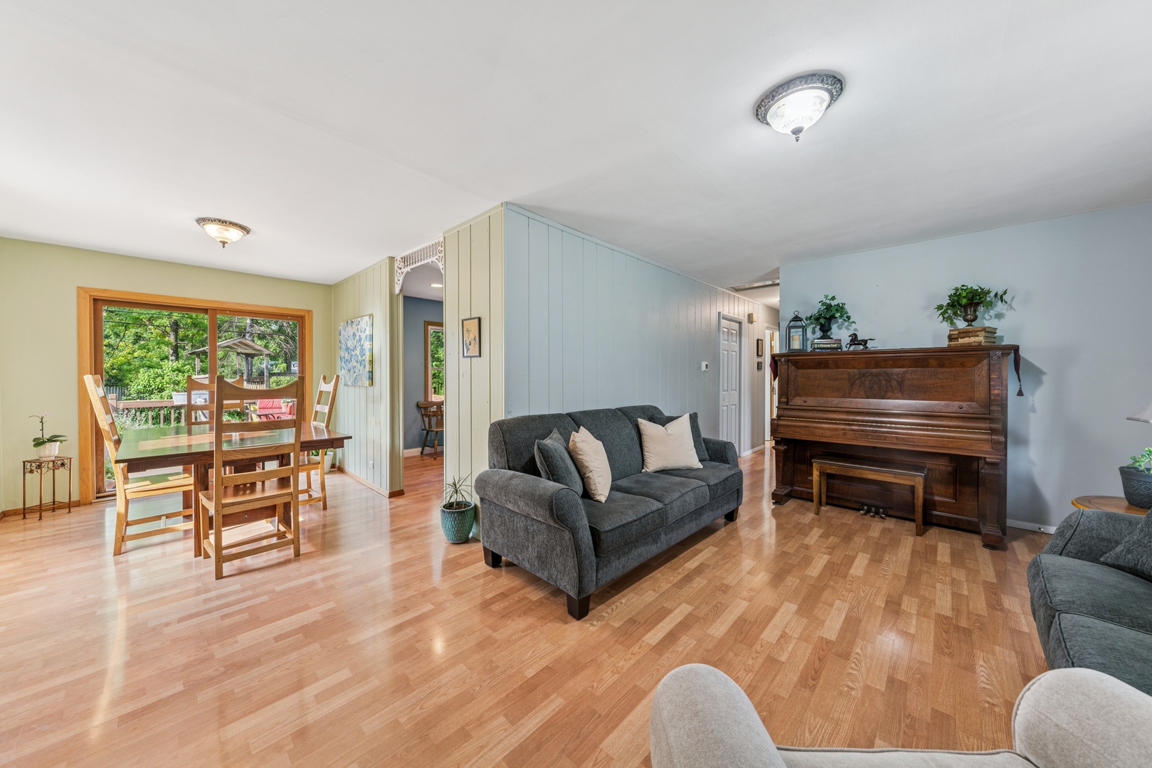 2917 Westridge Drive, Woodridge, IL 60517