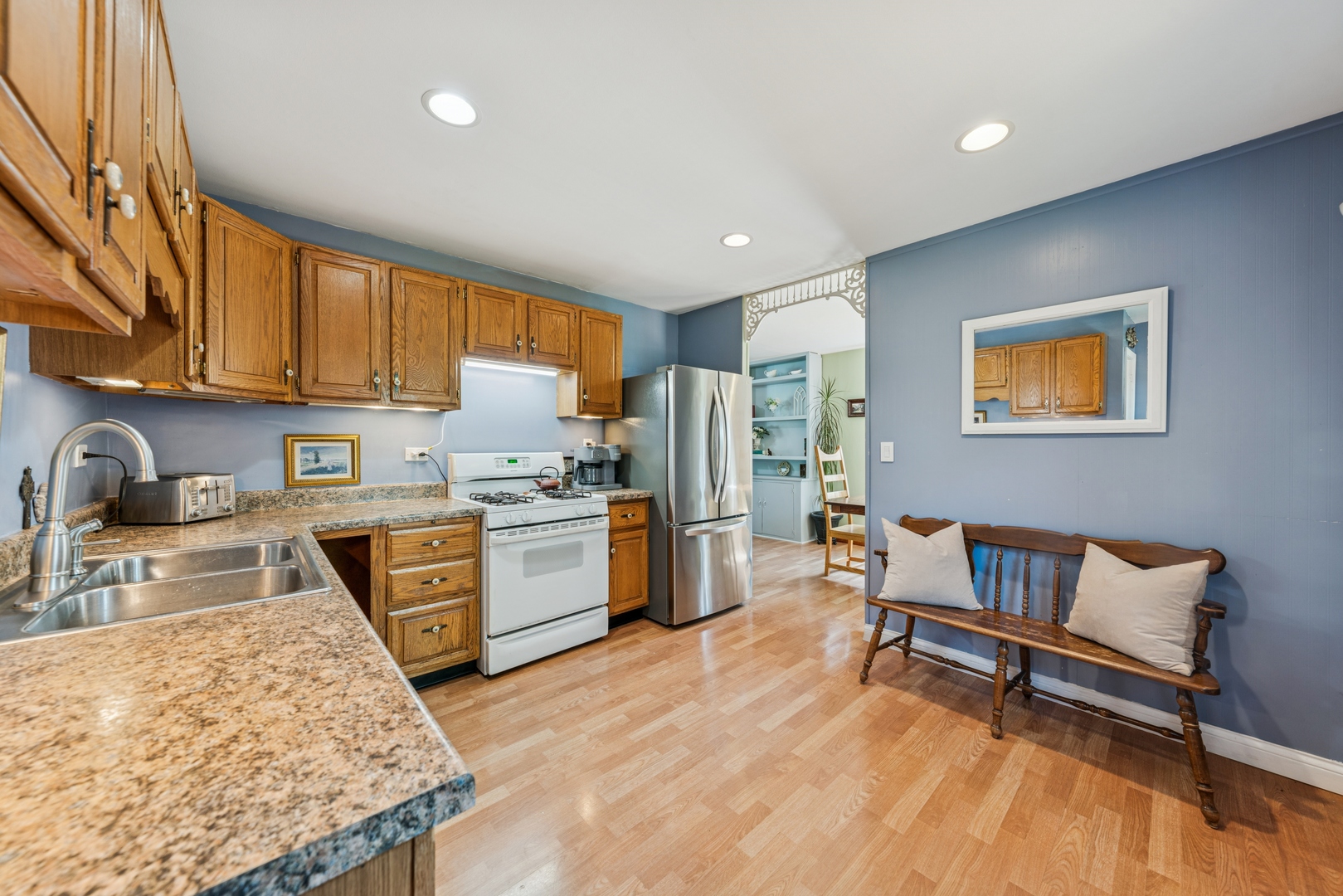 2917 Westridge Drive, Woodridge, IL 60517