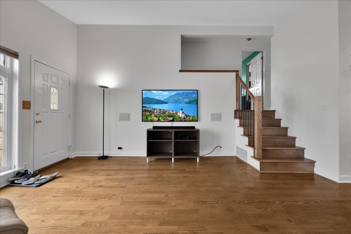 32 W Taylor Road, Lombard, IL 60148