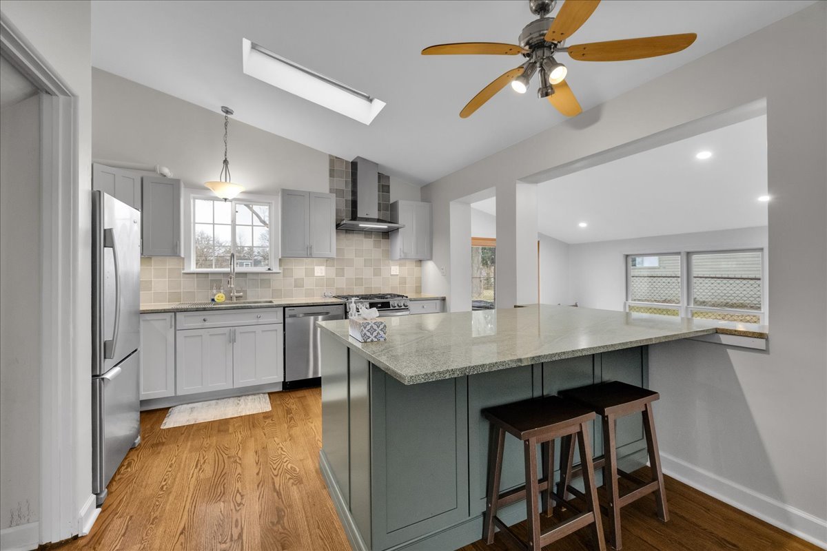 32 W Taylor Road, Lombard, IL 60148