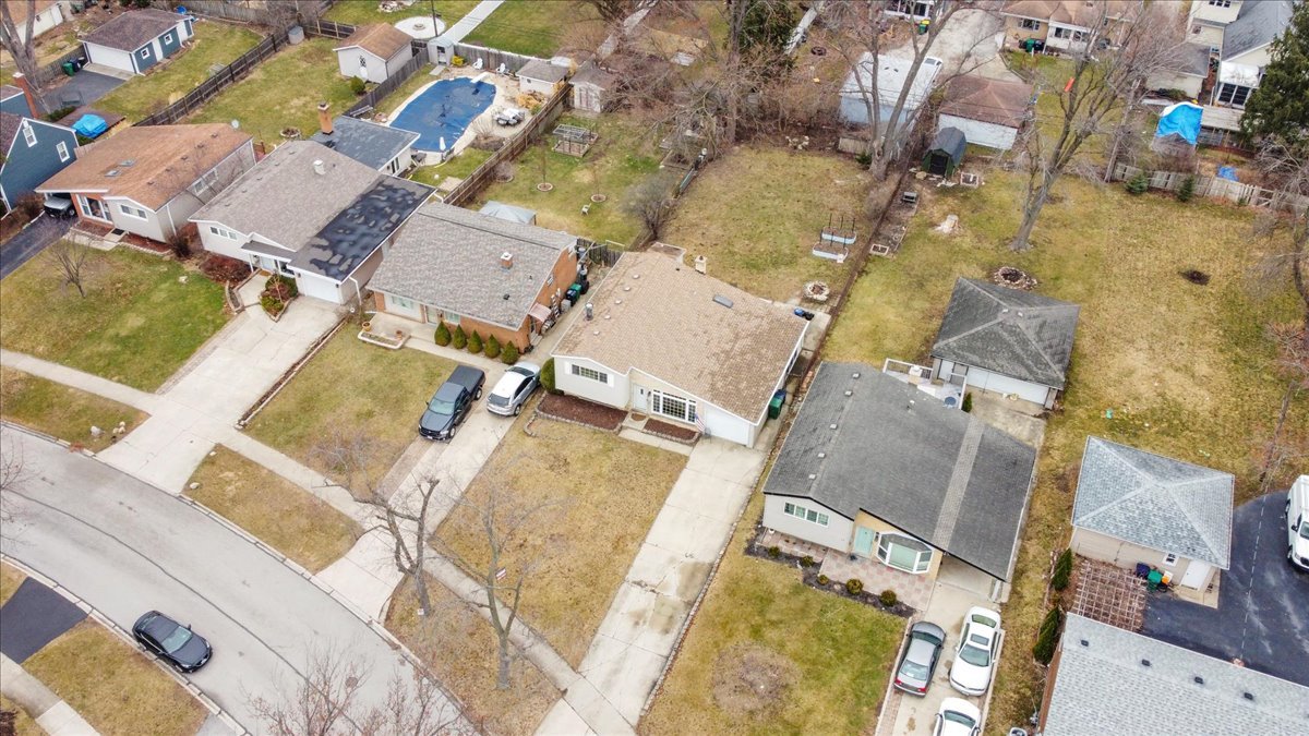 32 W Taylor Road, Lombard, IL 60148