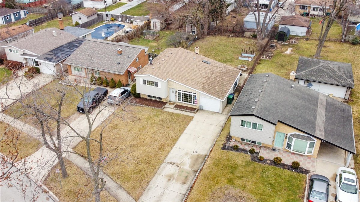 32 W Taylor Road, Lombard, IL 60148