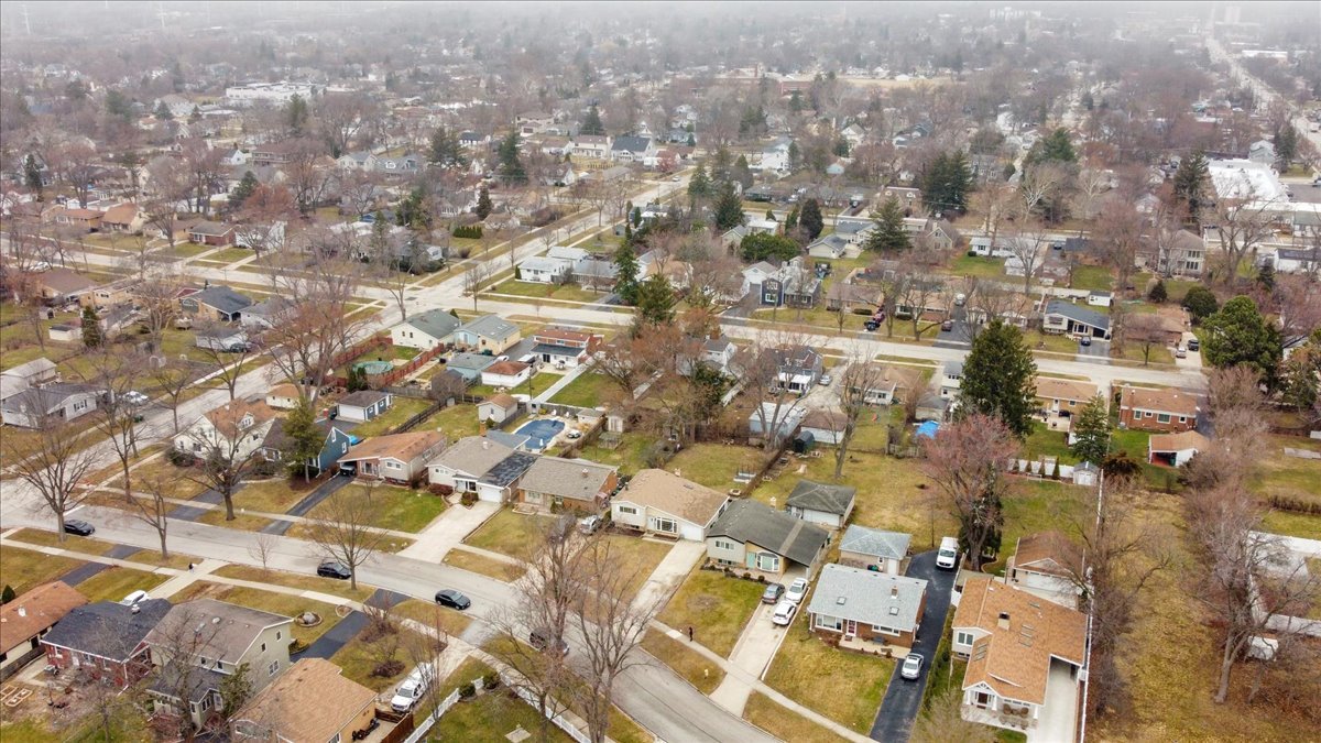 32 W Taylor Road, Lombard, IL 60148