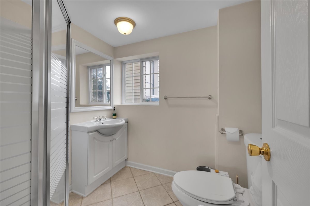 32 W Taylor Road, Lombard, IL 60148