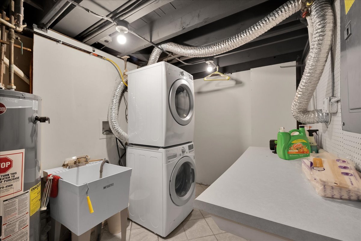 32 W Taylor Road, Lombard, IL 60148