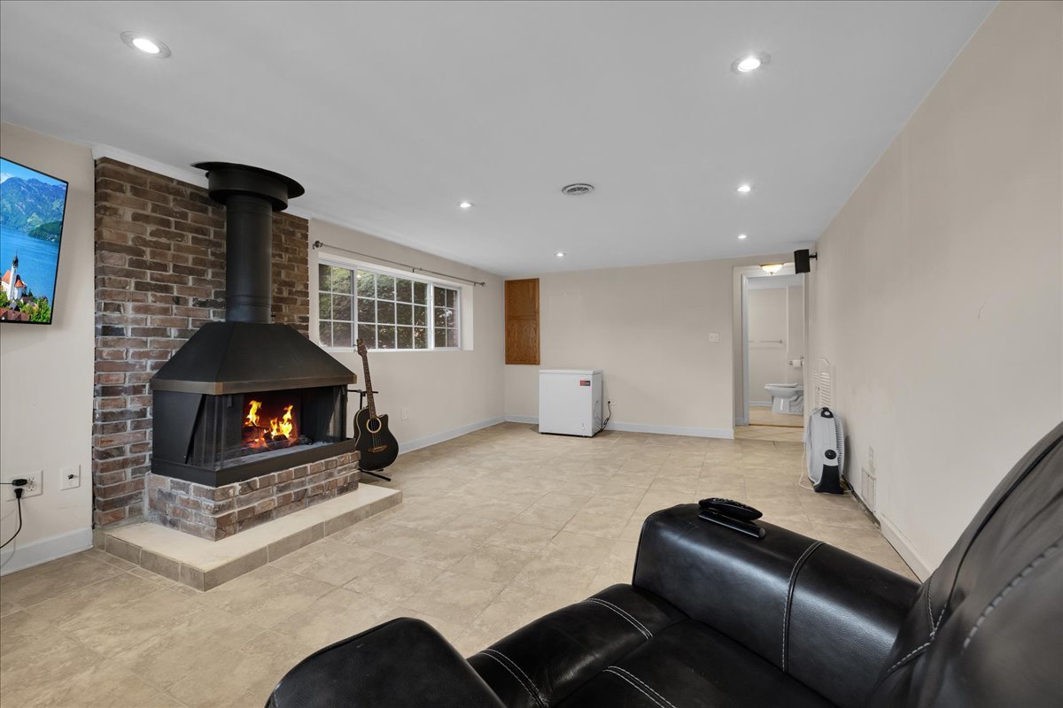 32 W Taylor Road, Lombard, IL 60148