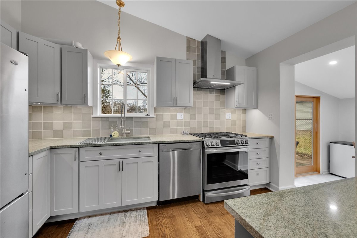 32 W Taylor Road, Lombard, IL 60148