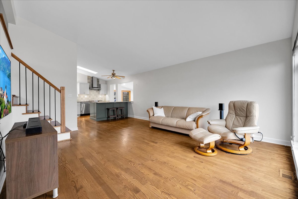 32 W Taylor Road, Lombard, IL 60148