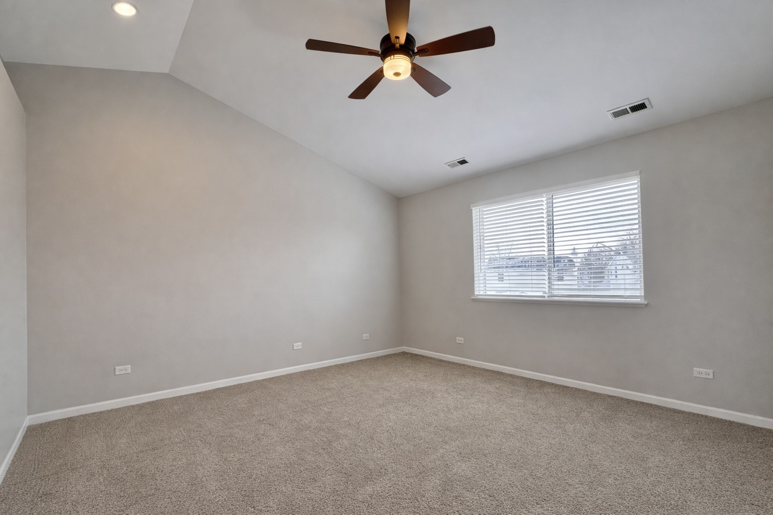 2310 Shiloh Drive, Aurora, IL 60503