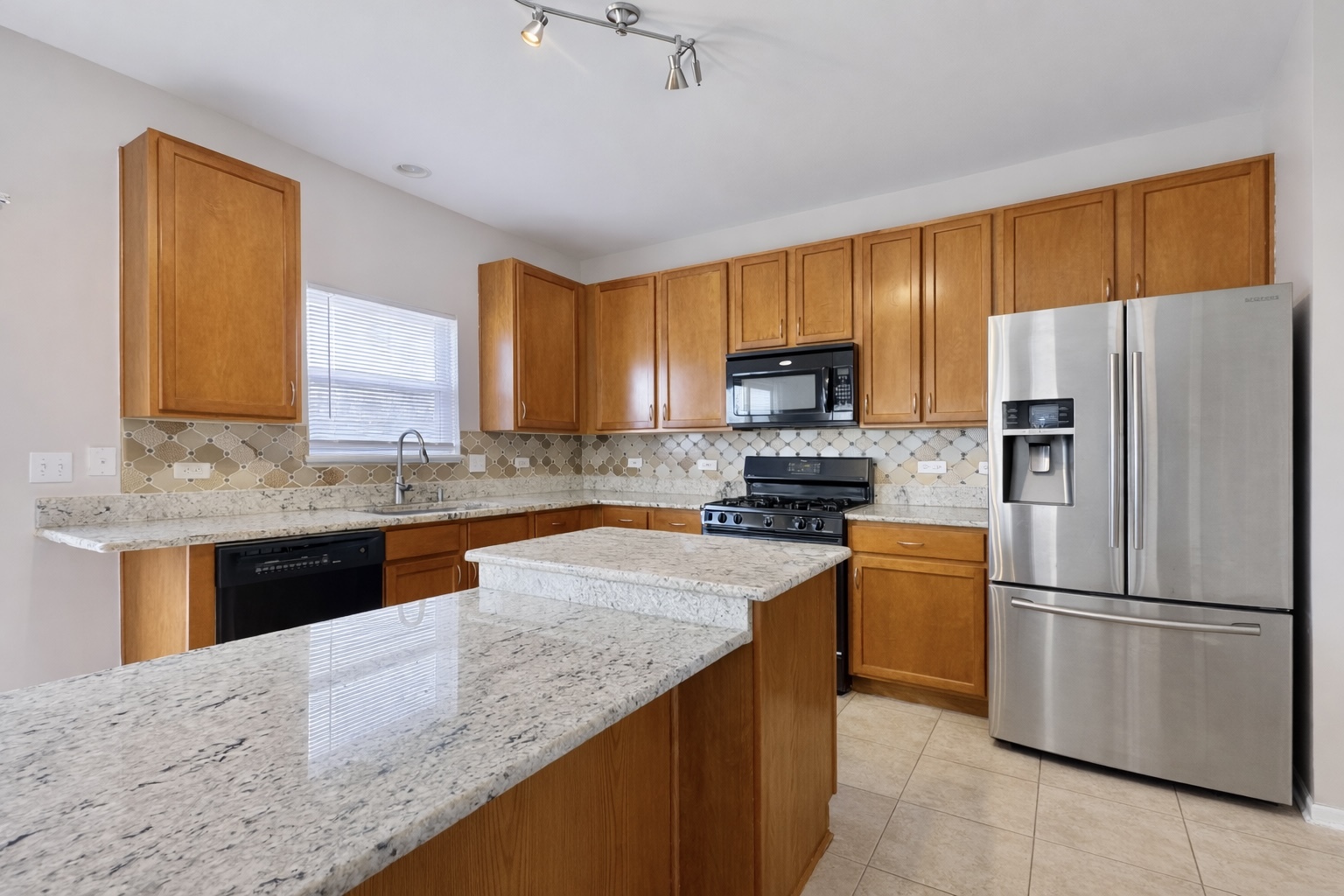 2310 Shiloh Drive, Aurora, IL 60503