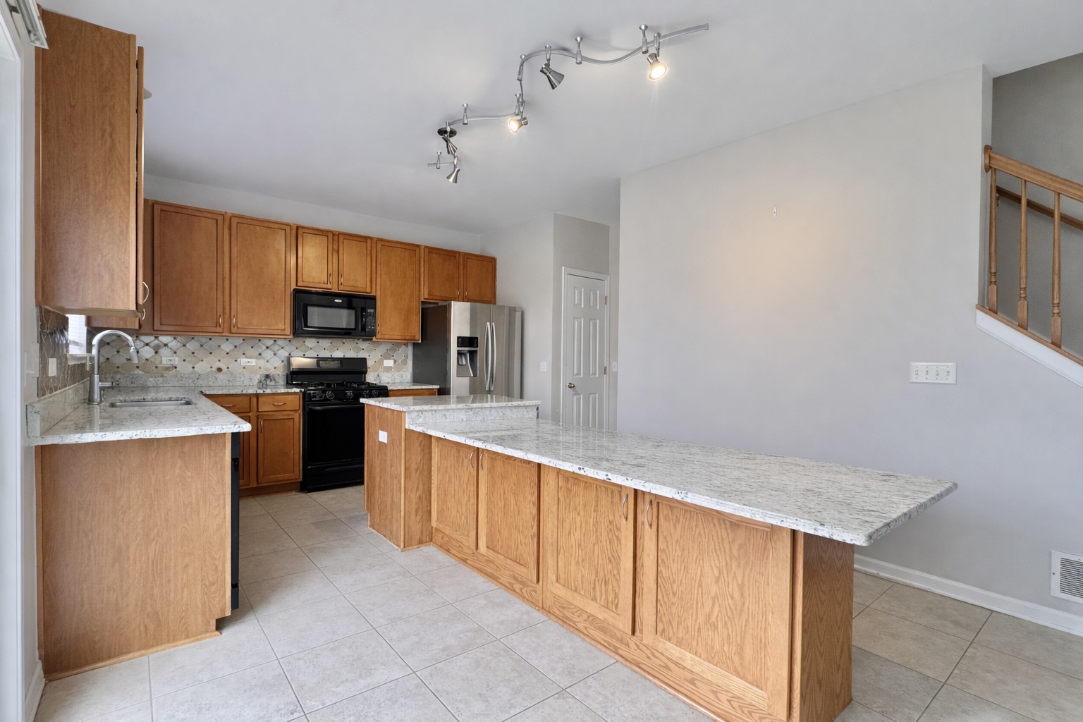 2310 Shiloh Drive, Aurora, IL 60503